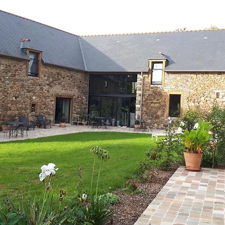 Aux Greniers A Reves Bed & Breakfast Plestan Eksteriør bilde