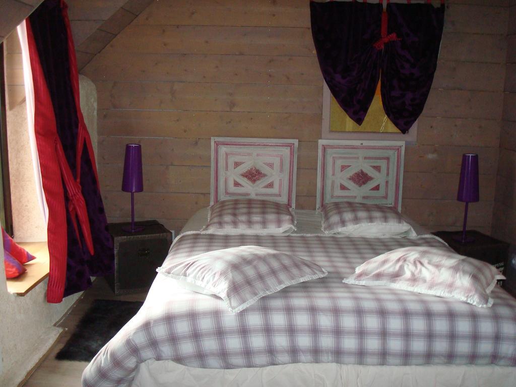 Aux Greniers A Reves Bed & Breakfast Plestan Rom bilde
