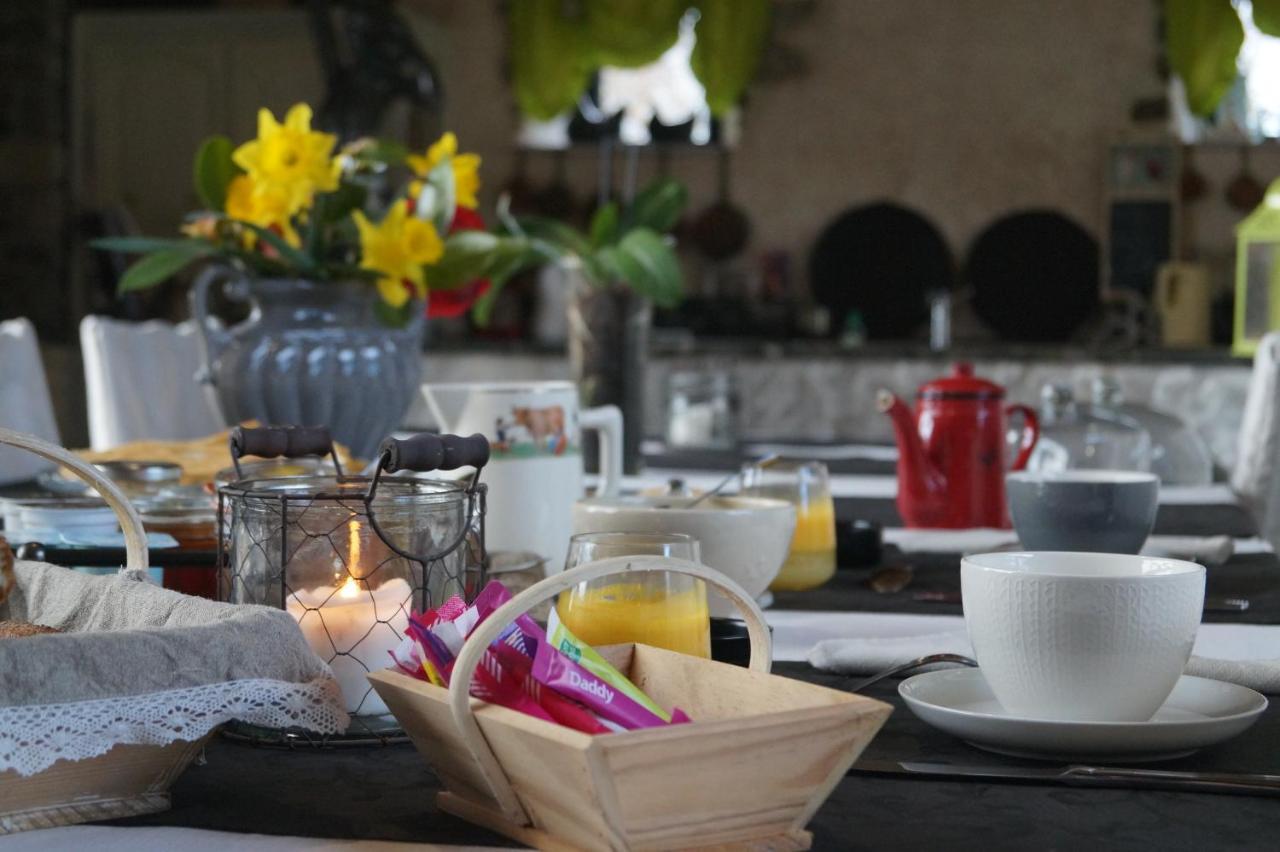 Aux Greniers A Reves Bed & Breakfast Plestan Eksteriør bilde